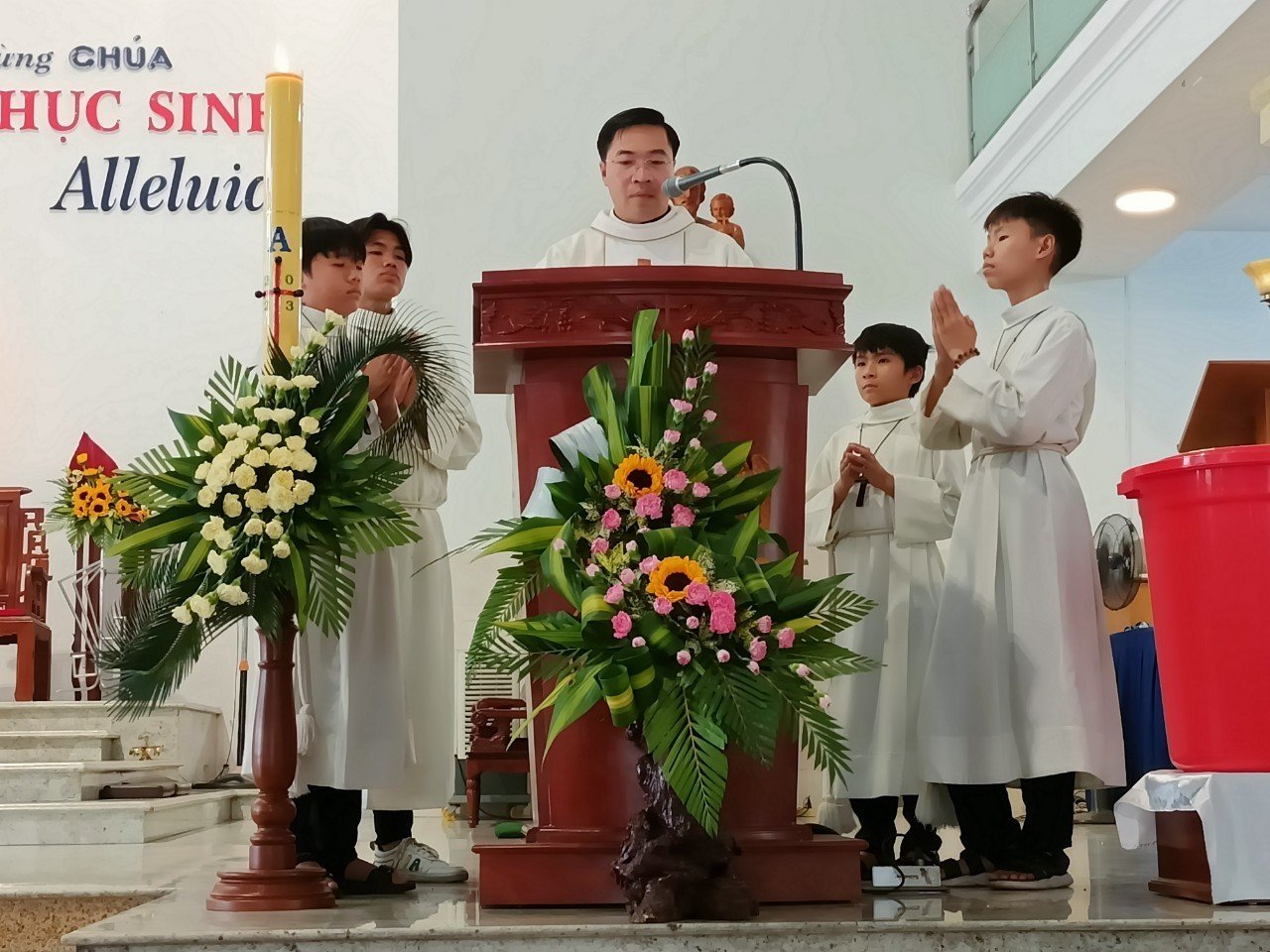 Giáo xứ Tân Đông: Mừng lễ Chúa Phục sinh 2023