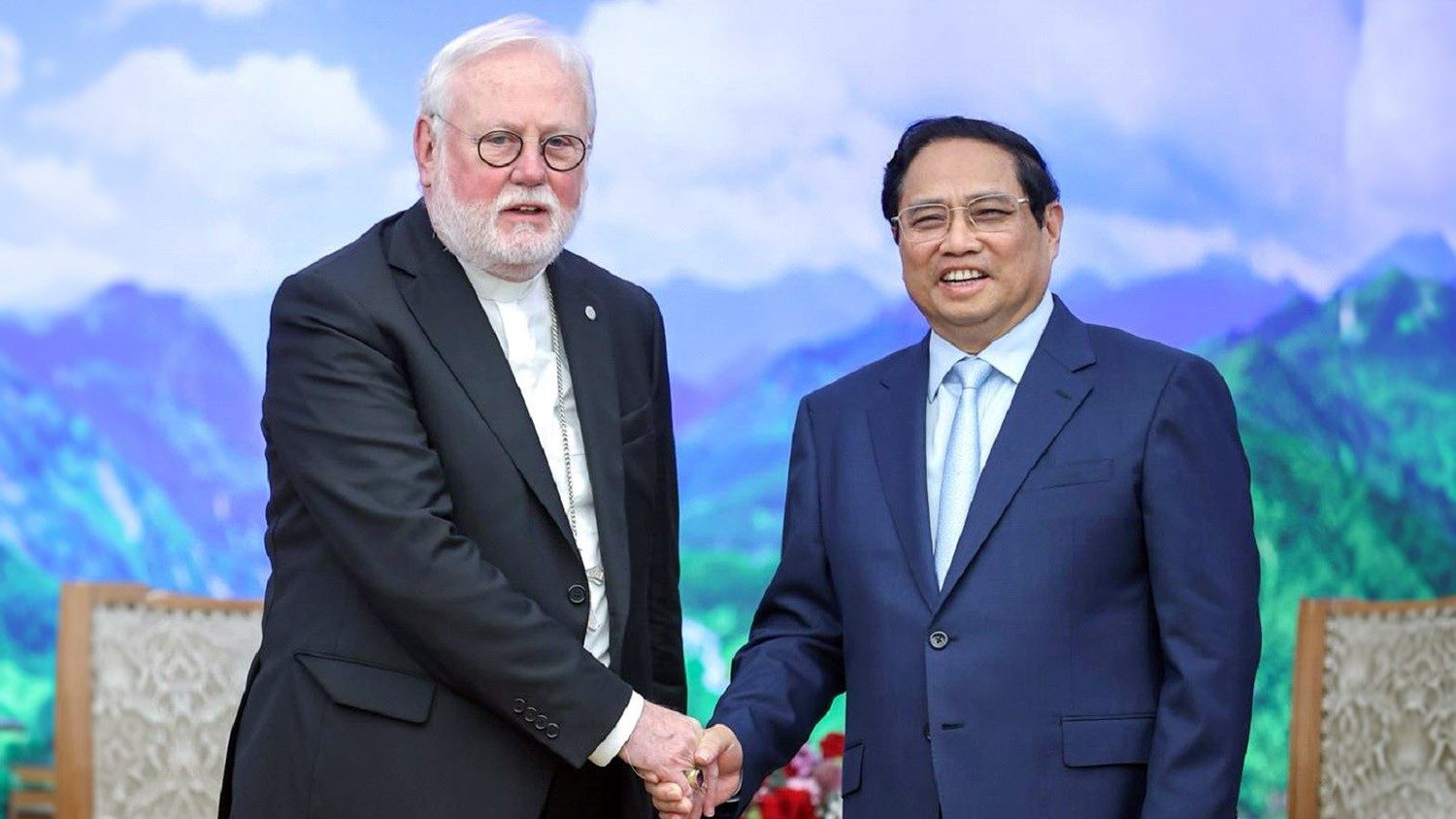 Đức Tổng Giám mục Gallagher gặp Thủ tướng Việt Nam tại Hà Nội