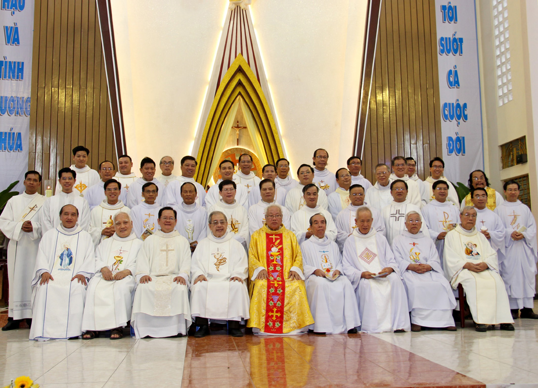 Giáo xứ Bùi Phát: Thánh lễ Tạ ơn mừng Kim khánh linh mục Giuse Đinh Tất Quý