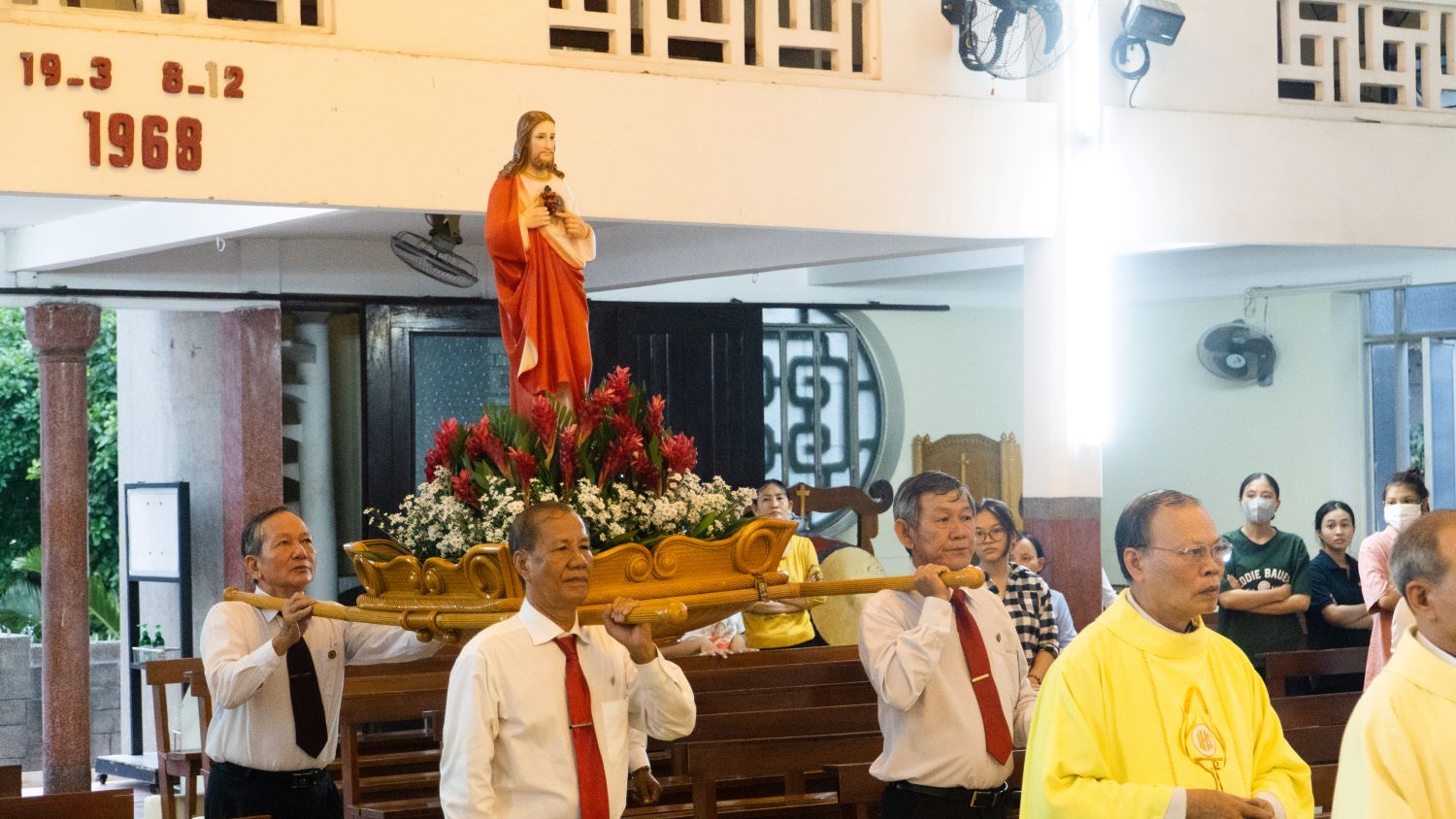 Giáo xứ Nguyễn Duy Khang: Mừng Bổn mạng Gia Đình Phạt Tạ Thánh Tâm
