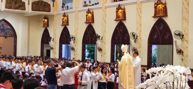 Giáo xứ Đông Quang: Thánh lễ ban Bí tích Thêm Sức và Rước lễ lần đầu - 2023