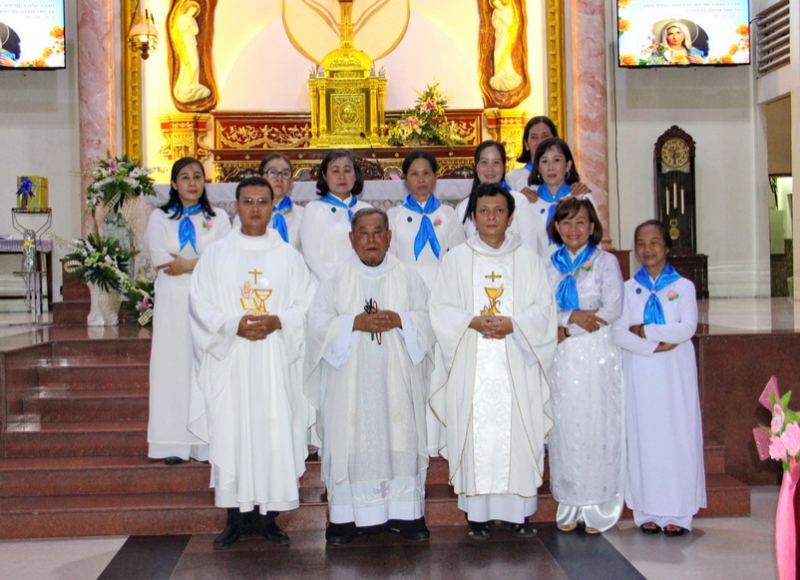 Giáo xứ Bình Thuận: Hội Các Bà Mẹ Công Giáo mừng bổn mạng