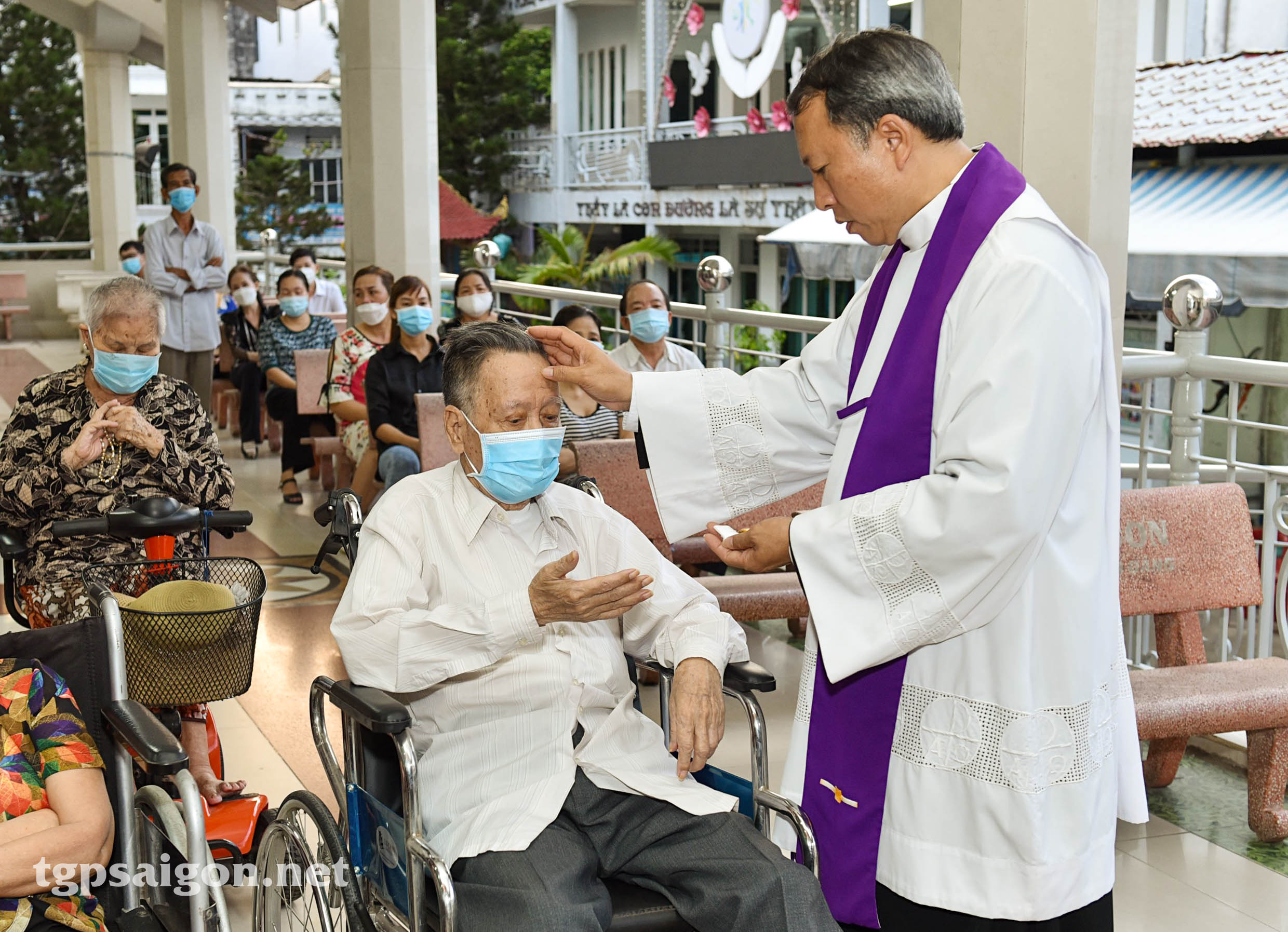 Giáo xứ Tân Phú Hòa: Lễ Đức Mẹ Lộ Đức – bổn mạng ban Y tế 2022