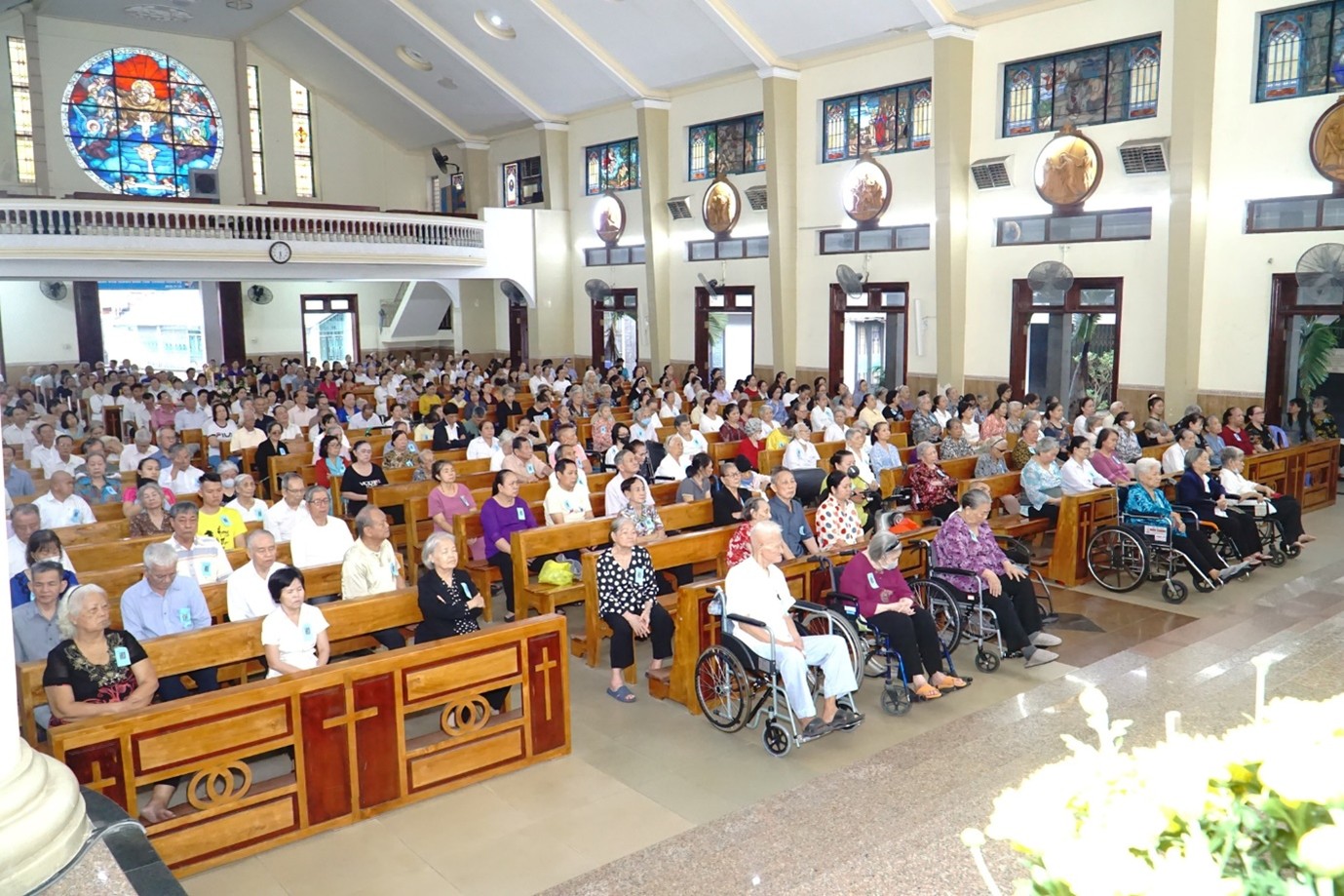 Giáo xứ Thạch Đà: Lễ Đức Mẹ Lộ Đức - cầu nguyện cho các bệnh nhân