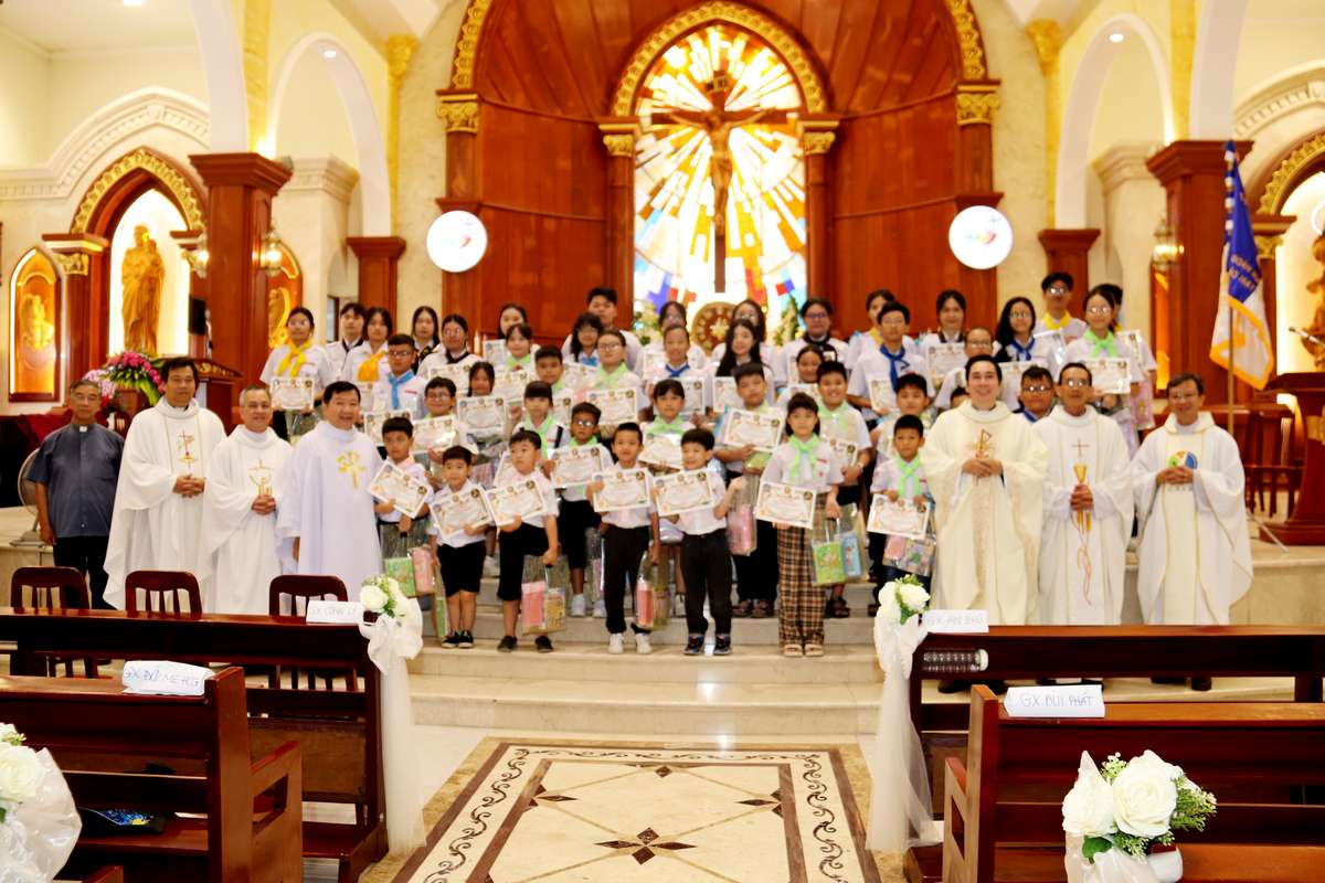 Thánh lễ kính Thánh Nữ Maria Mađalêna - bổn mạng Thiếu Nhi Thánh Thể giáo hạt Tân Định