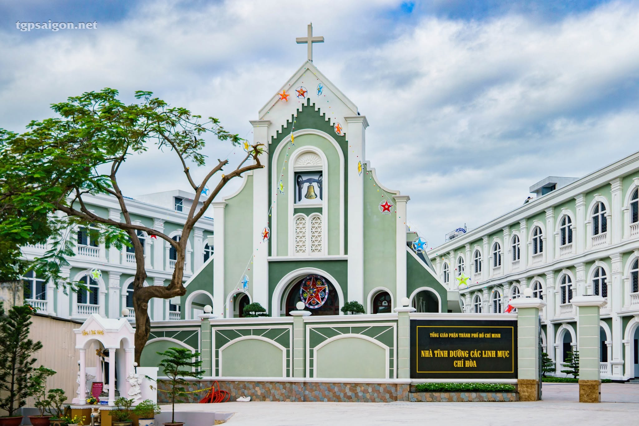 Ra đi với sứ vụ cầu nguyện