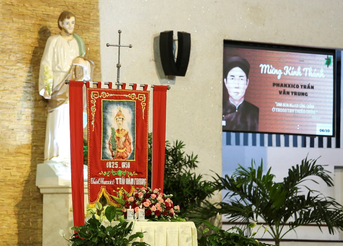 GX Đồng Tiến: lễ kính Thánh Tử Đạo Phanxico Trần Văn Trung - bổn mạng giáo khu 1