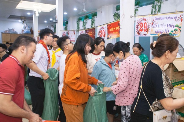 Giáo xứ Thăng Long: Lan tỏa “Xuân Yêu Thương” đến với những người khó khăn