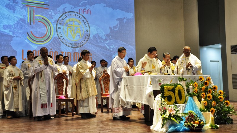 Ban Việt Ngữ và Đài Chân Lý Á Châu mừng kỷ niệm 50 năm thành lập
