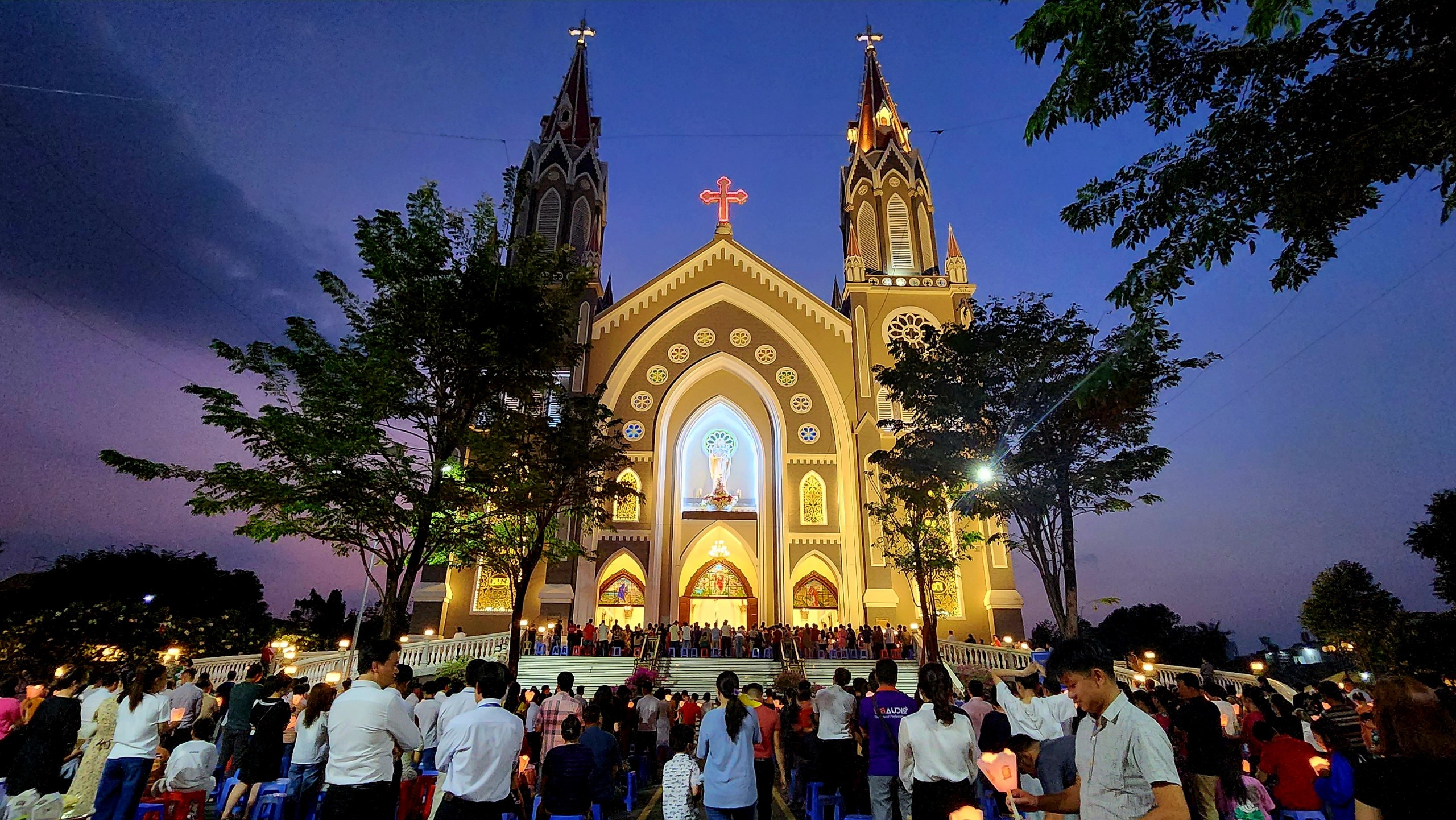 Giáo xứ Đông Quang cử hành Tam Nhật Thánh 2023