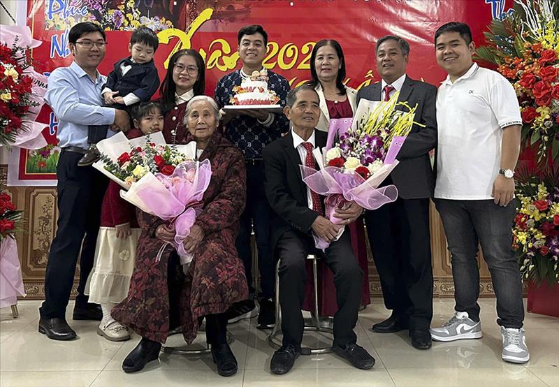 Có Chúa Trong Đời: Hồng ân tình yêu