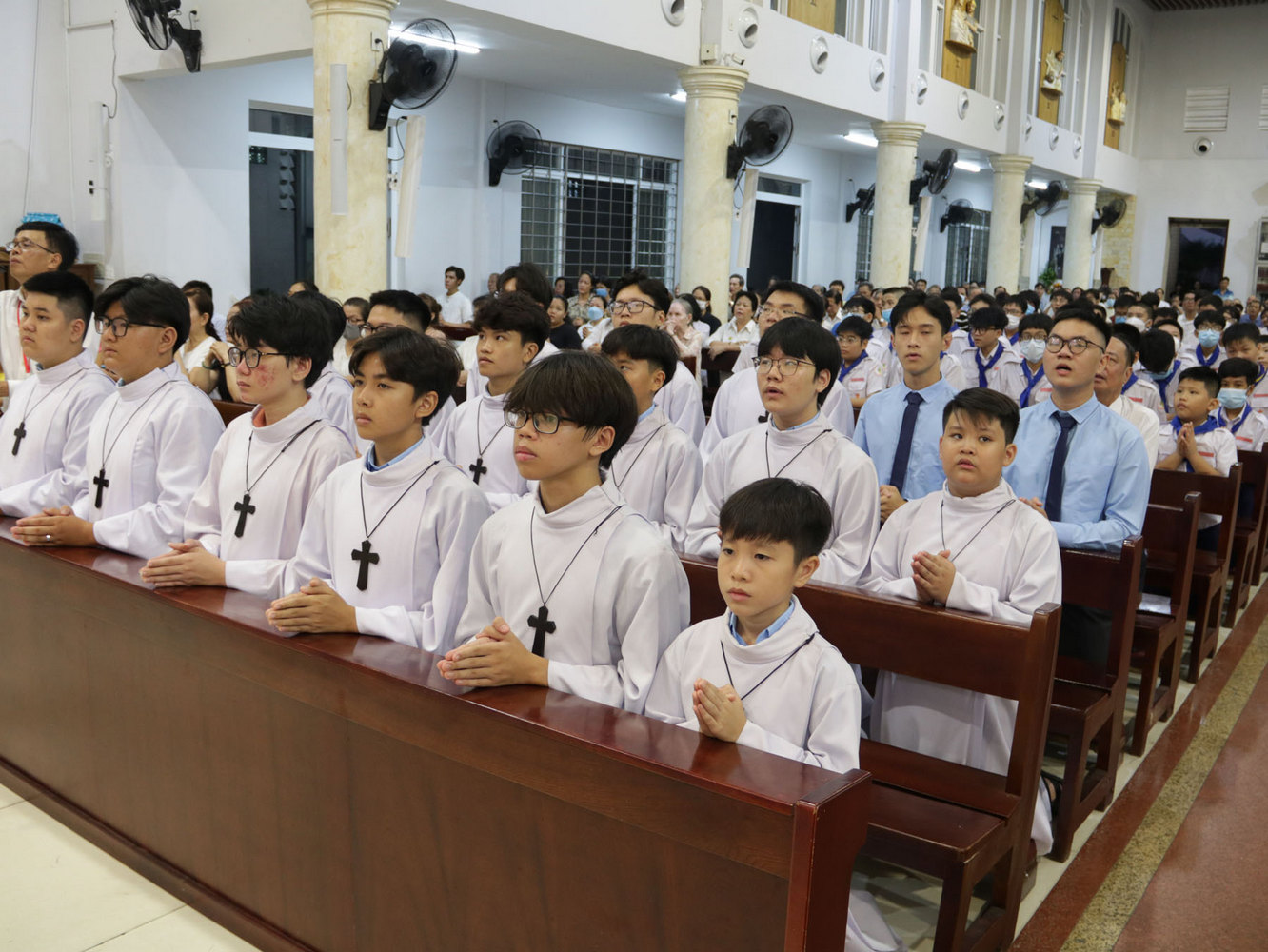 Giáo xứ Tân Việt: Bổn mạng Ban Lễ Sinh