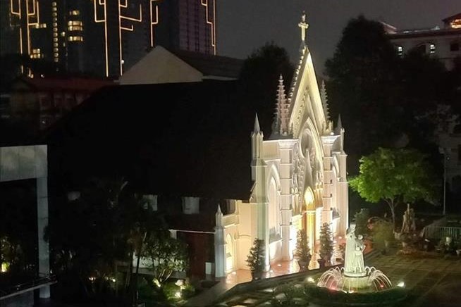 Học truyền thông và cầu nguyện