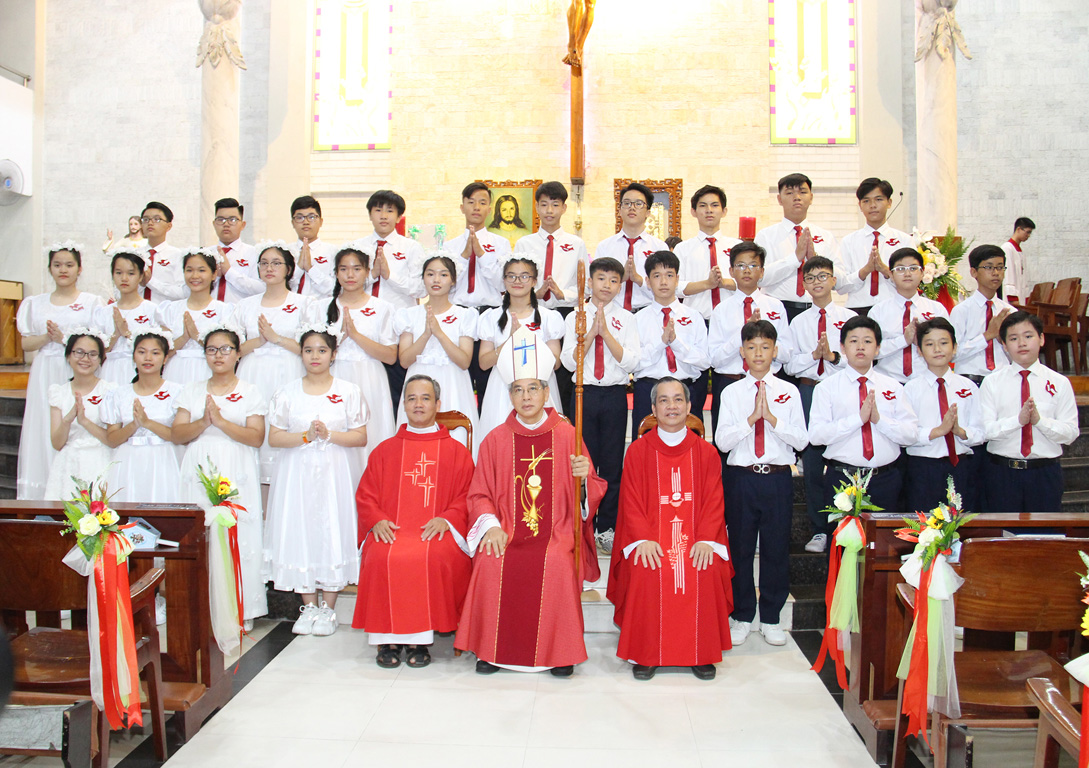 Giáo xứ An Phú: Hồng ân Chúa Thánh Thần 2020