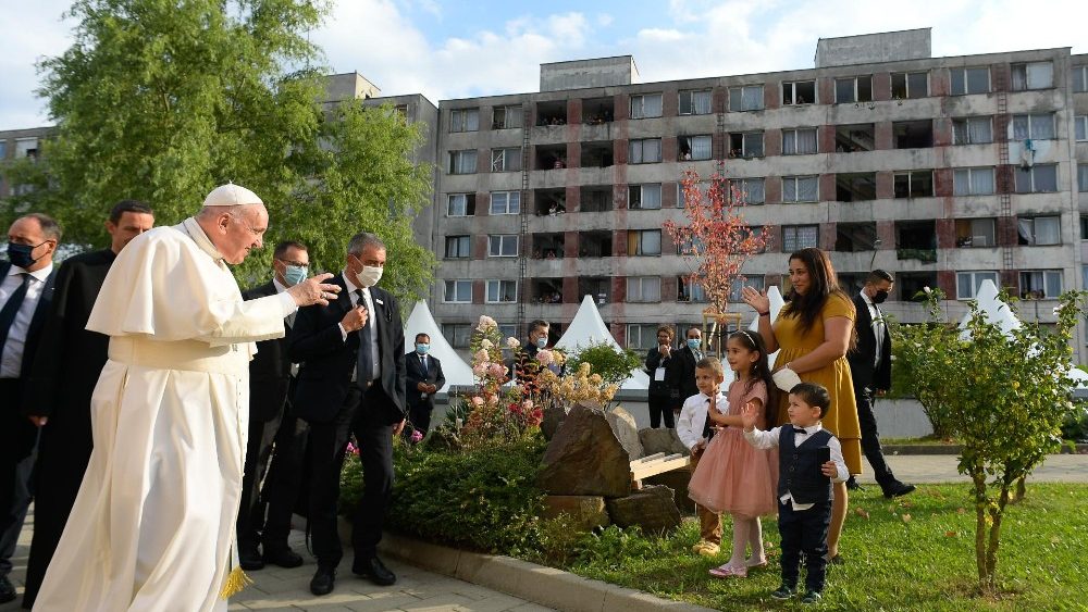 Đức Thánh Cha gặp cộng đồng người Rom tại Košice