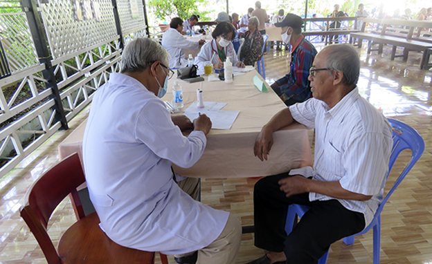 Caritas GP Sài Gòn: Khám chữa bệnh tại giáo xứ Vị Thanh - Giáo phận Cần Thơ