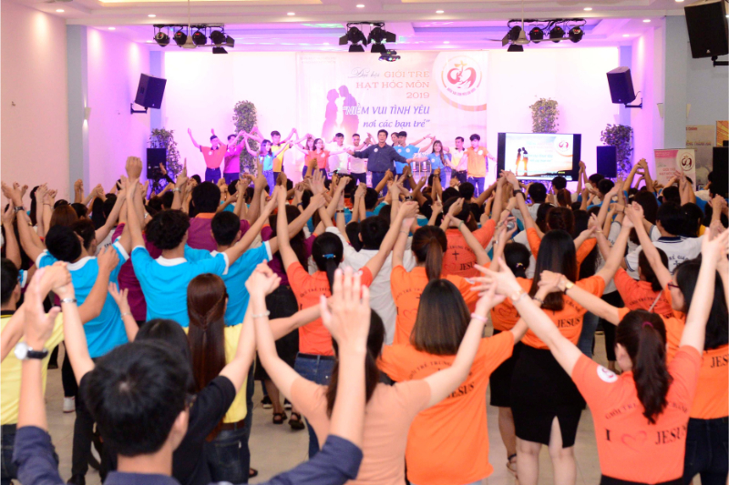Đại hội giới trẻ giáo hạt Hóc Môn 2019: Niềm vui tình yêu nơi các bạn trẻ