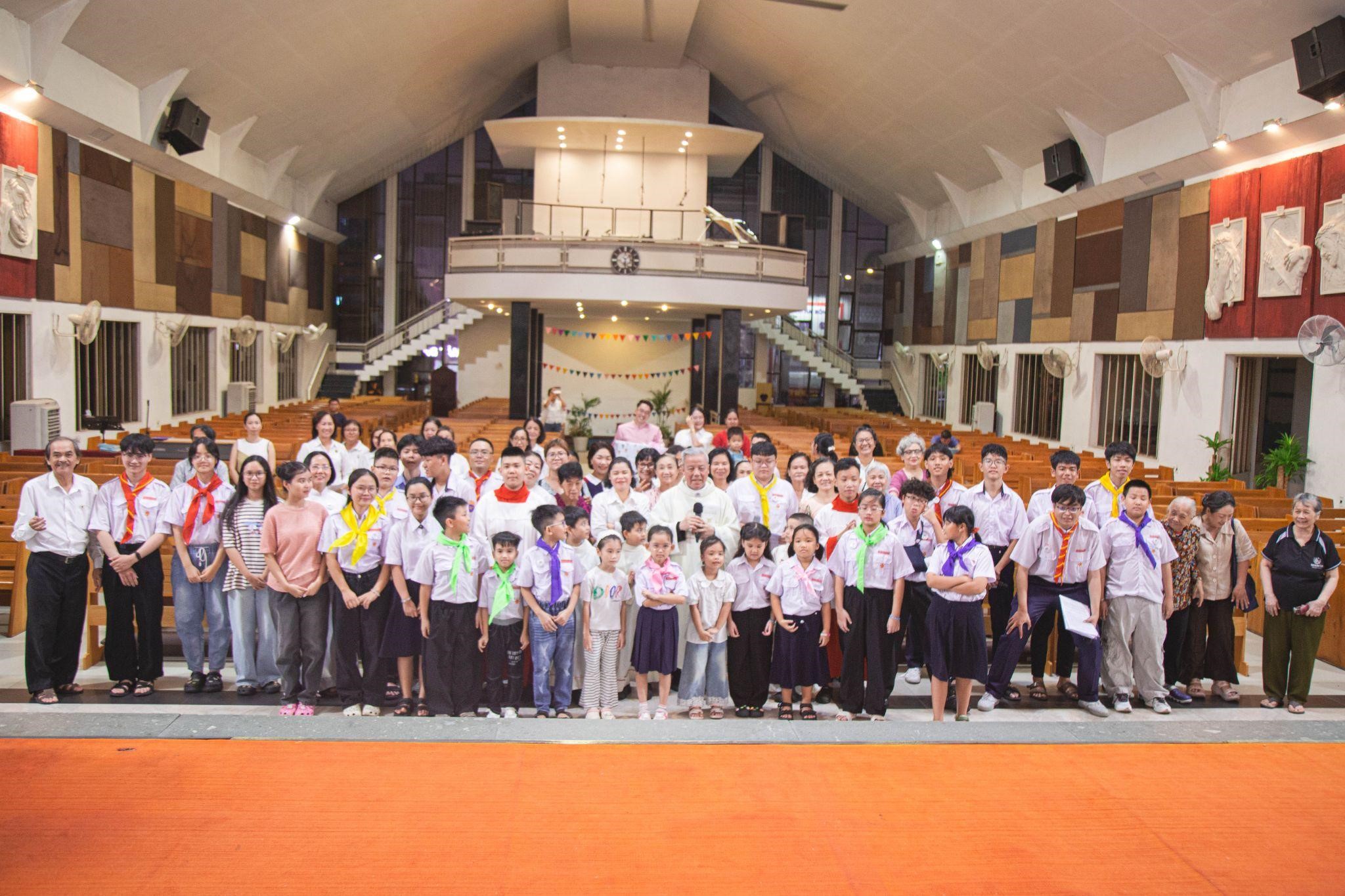 Giáo xứ Vinh Sơn Phaolô: Khai giảng lớp Ca trưởng và Thánh lễ mừng bổn mạng Ca đoàn Thiếu nhi