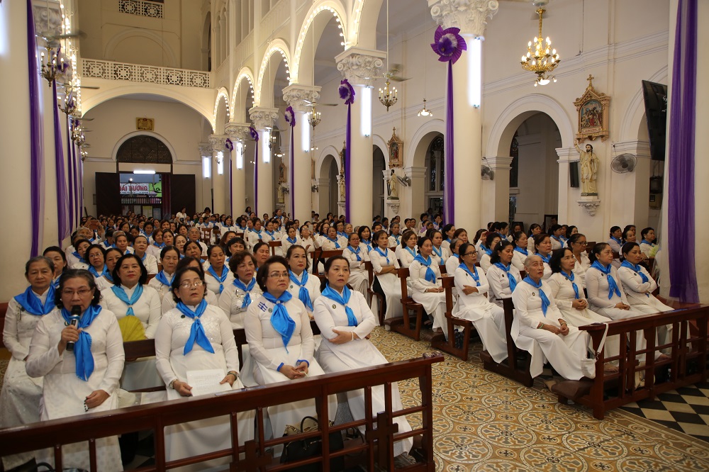 Hội Các Bà Mẹ Công Giáo TGP: Cầu cho các linh hồn đã qua đời