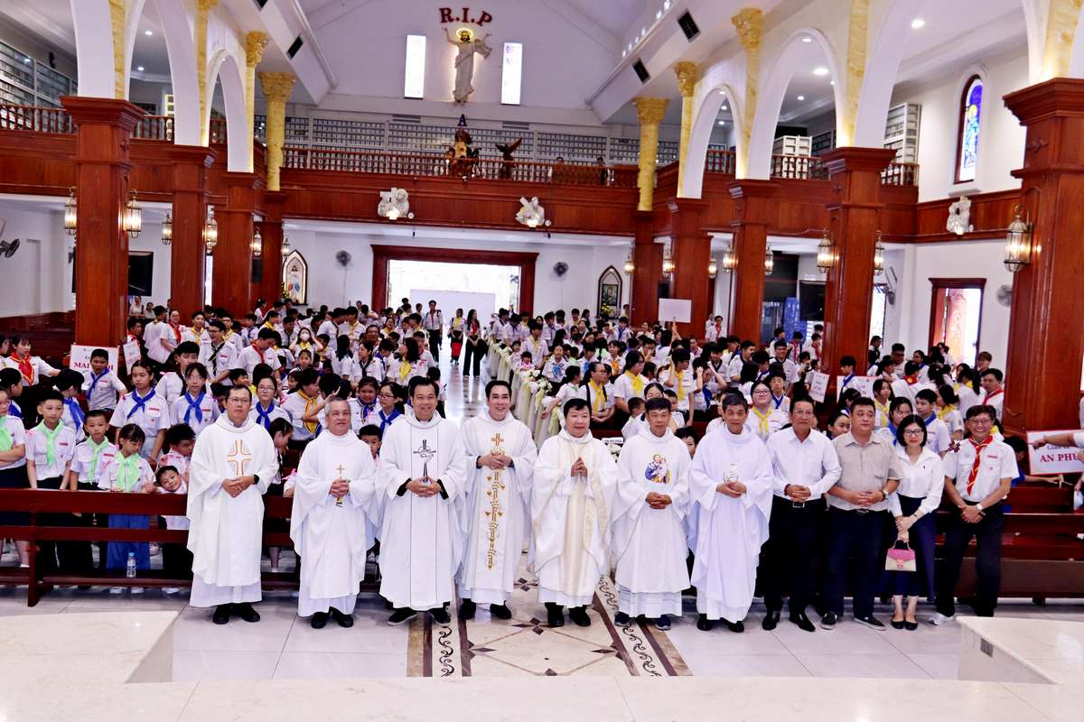 Đại hội Thiếu nhi Thánh Thể Hiệp Đoàn Maria Mađalêna - giáo hạt Tân Định