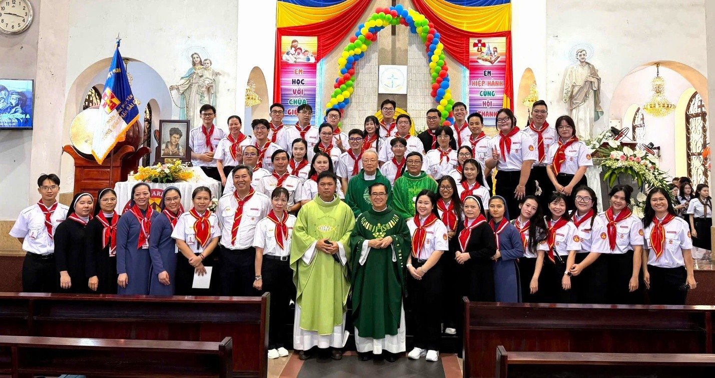 Giáo xứ Chí Hòa: Khai giảng năm học Giáo lý 2026 - 2027 và thành lập Xứ đoàn Thiếu nhi Thánh Thể Carlo Acutis