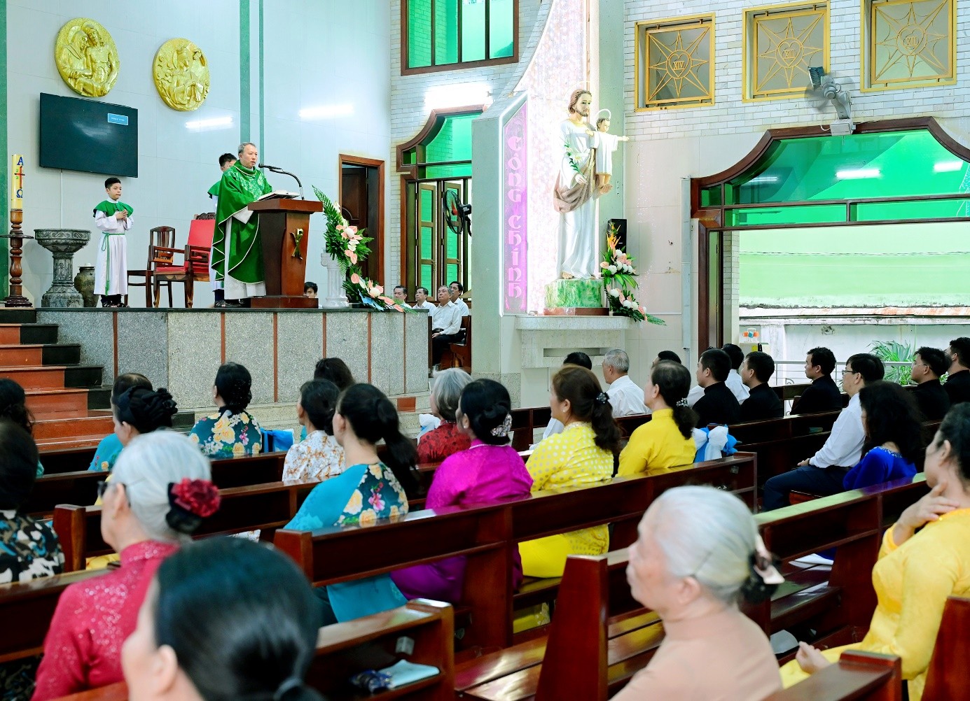 Thánh lễ tạ ơn mừng kỷ niệm 05 năm cha sở giáo xứ Tân Phú Hòa