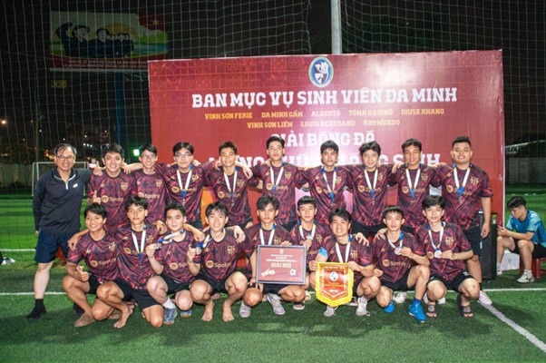 Ban Mục vụ Sinh viên Dòng Đa Minh: Giải bóng đá Mừng Chúa Giáng Sinh