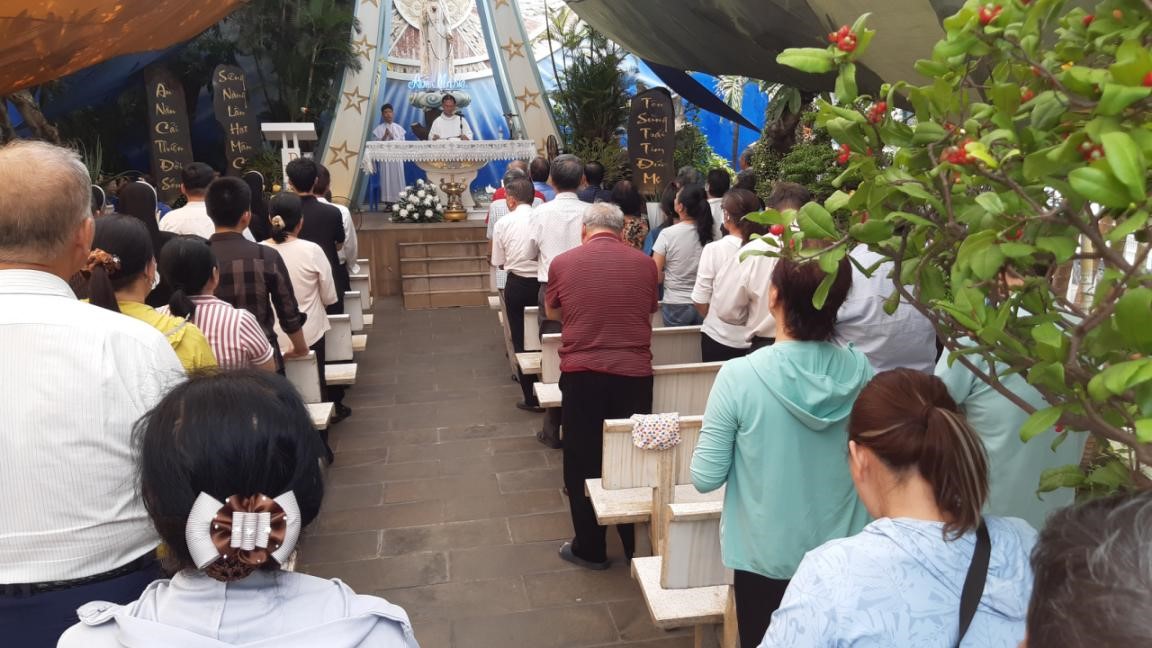 Giáo xứ Tân Trang: Thánh lễ kỷ niệm Đức Mẹ hiện ra tại Fatima