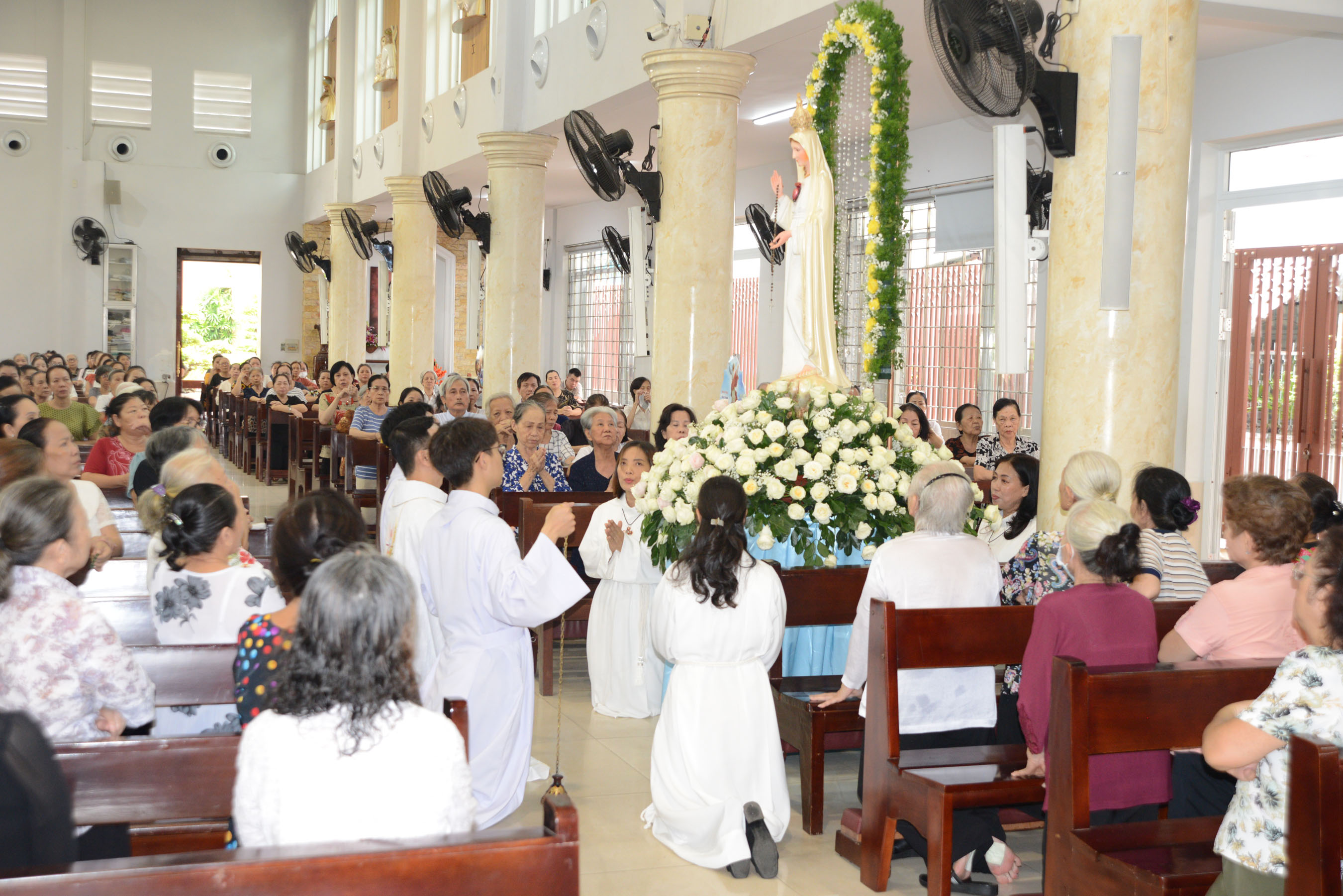 Giáo xứ Tân Việt kỷ niệm Đức Mẹ hiện ra tại Fatima - 13/05/2025