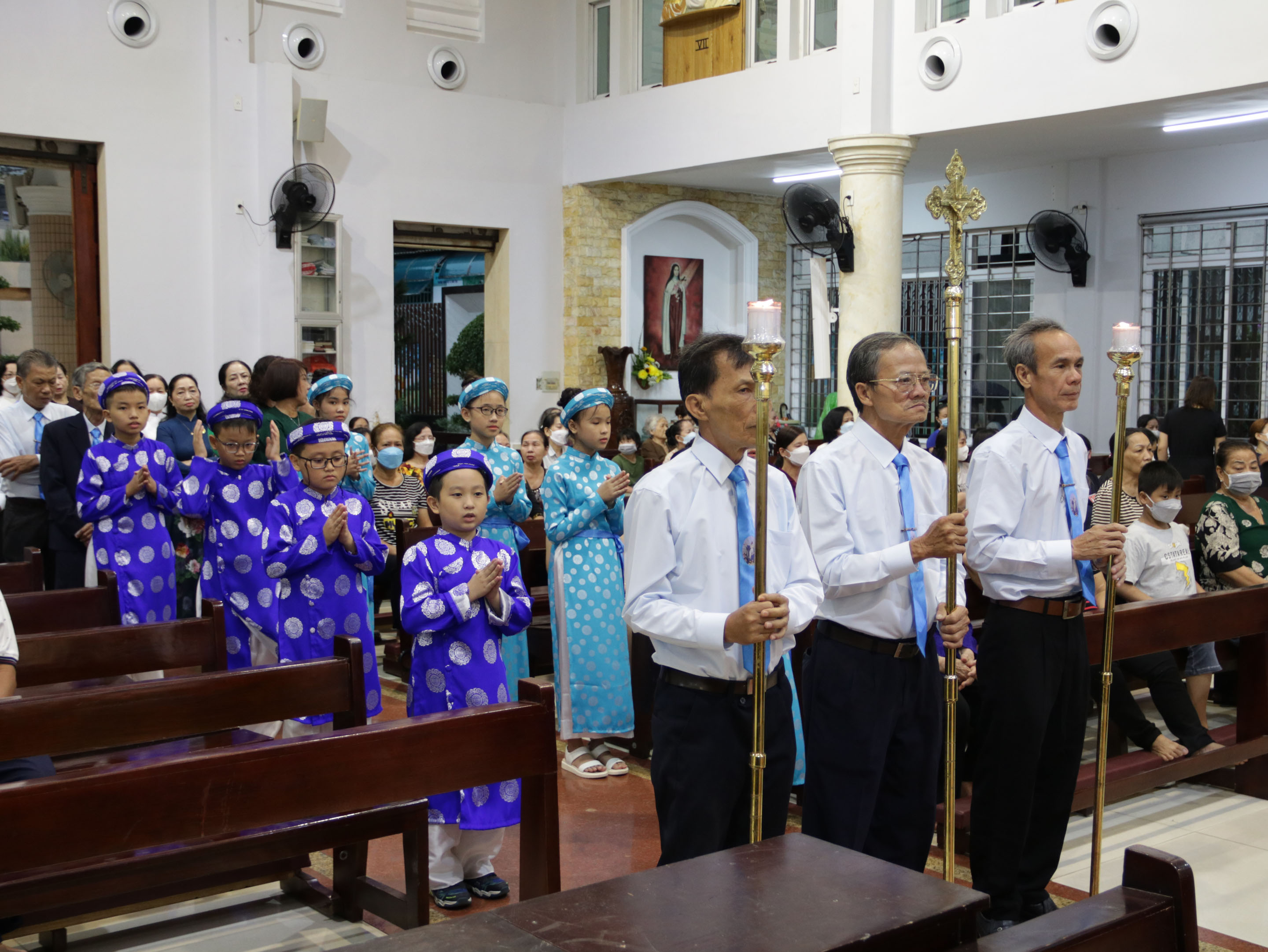 Giáo xứ Tân Việt: Bổn mạng giáo họ Mông Triệu 15-8-2022