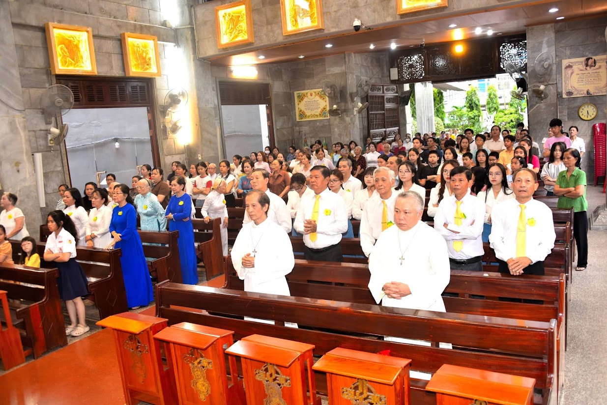 Giáo xứ Vĩnh Hòa: Mừng lễ Đức Mẹ Hồn Xác Lên Trời, bổn mạng giáo khu Mông Triệu 2026