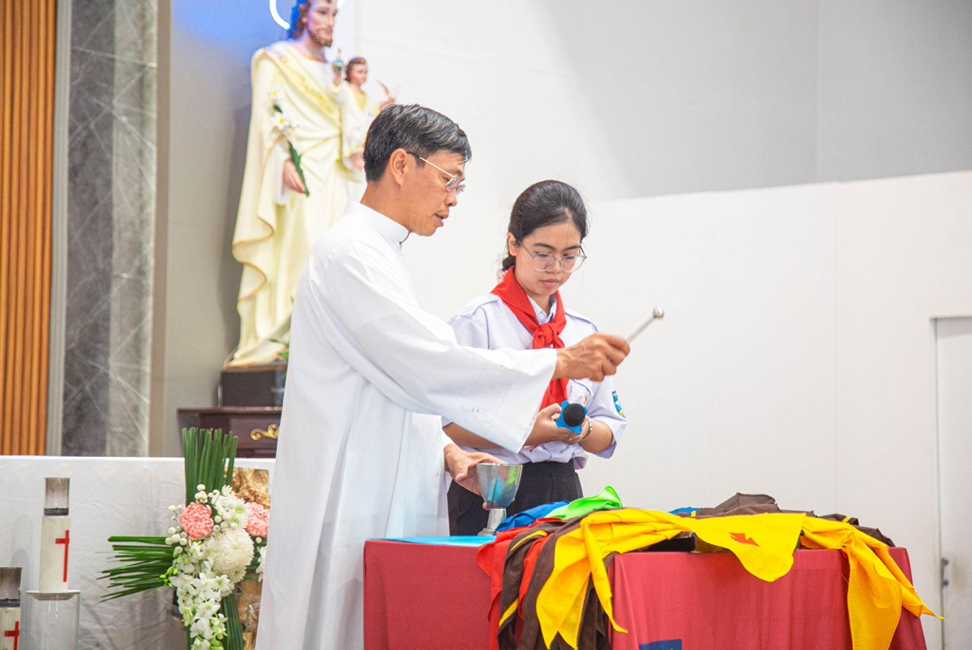 Giáo xứ Công Lý: Khai giảng năm học giáo lý và mừng 20 năm thành lập Xứ đoàn