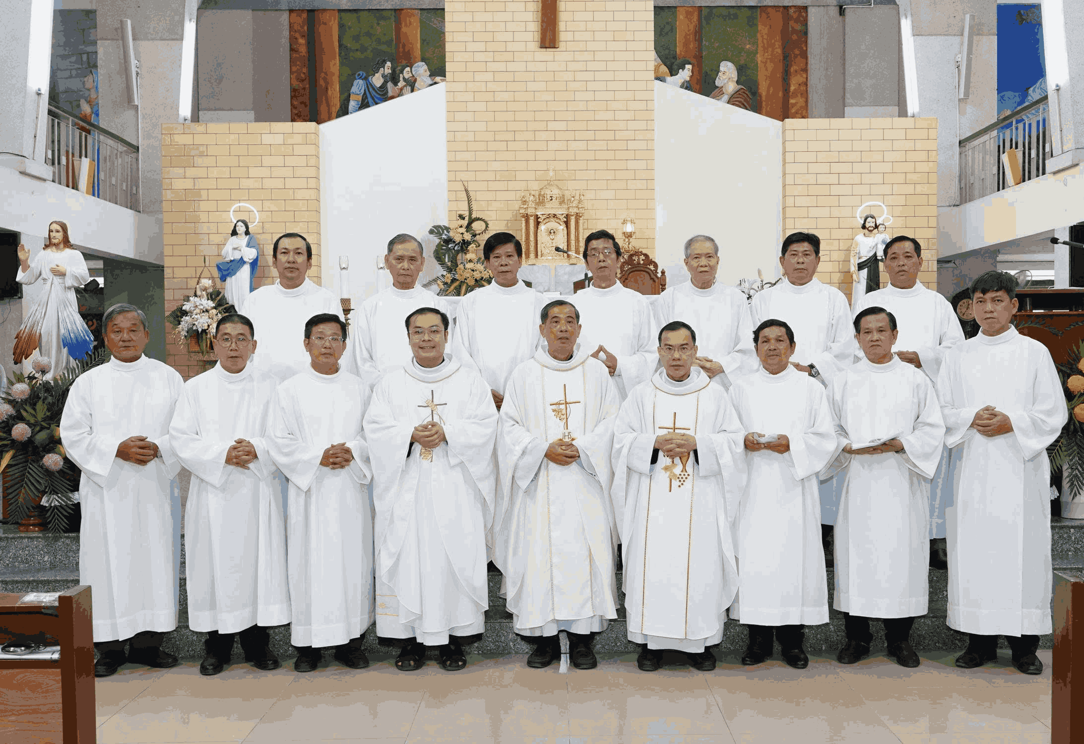 Giáo xứ Phát Diệm: Cùng Mẹ Fatima lần chuỗi Mân Côi và sống tình yêu Thánh Thể