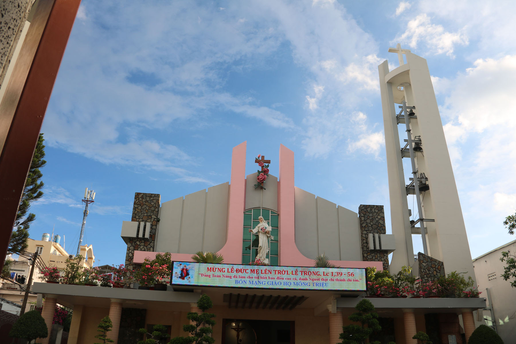 Giáo xứ Tân Việt: Bổn mạng Giáo họ Mông Triệu