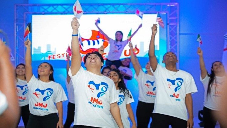 Các tham dự viên Đại hội Giới trẻ Thế giới trở về nhà với một cuộc sống mới