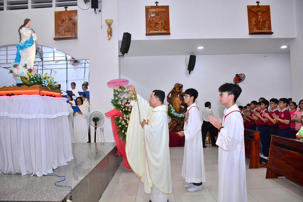 Giáo xứ Bình Minh mừng Lễ Đức Maria Hồn Xác Lên Trời - Bổn mạng Giáo xứ