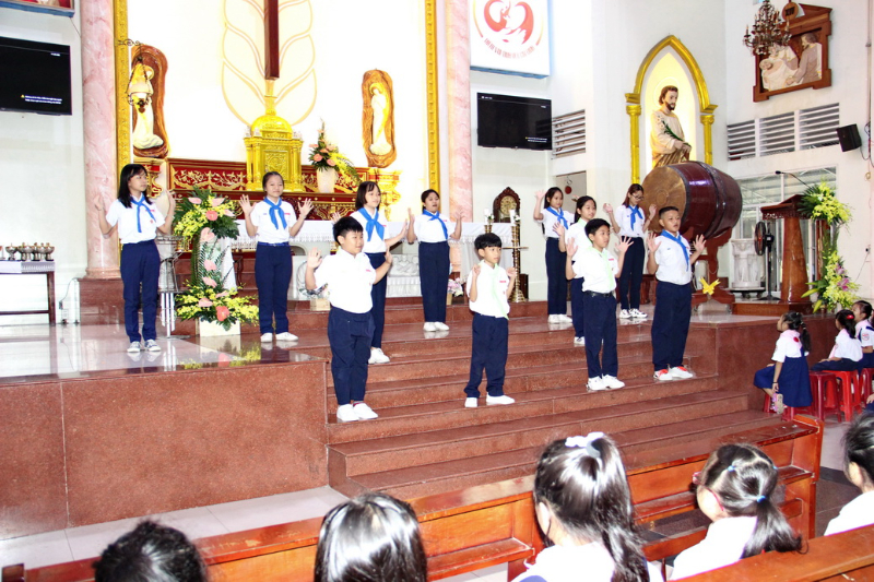 Giáo xứ Bình Thuận: Lễ khai giảng năm học giáo lý 2019-2020