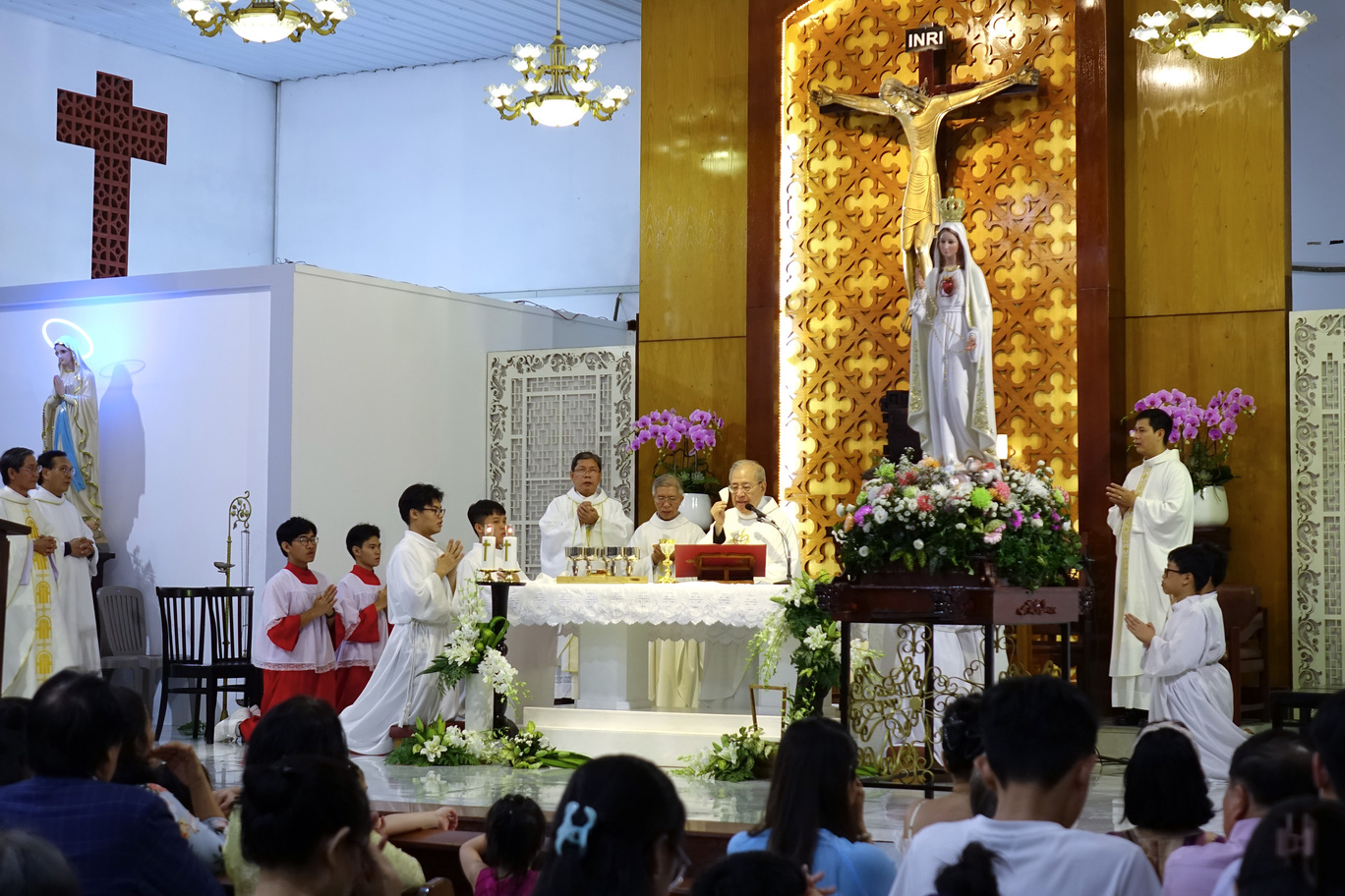 Giáo xứ Đức Bà Fatima đón mừng lễ Bổn mạng trong tinh thần hiệp nhất