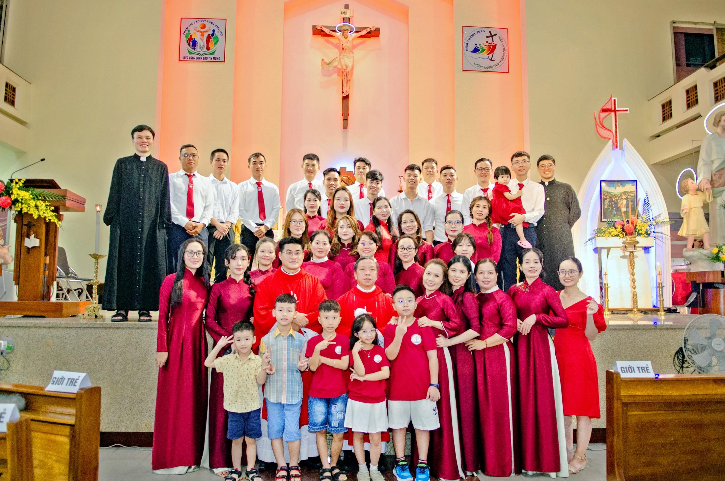 Giáo xứ Nam Thái: Thánh lễ kính trọng thể Các Thánh Tử Đạo Việt Nam, mừng bổn mạng Ban Giới trẻ