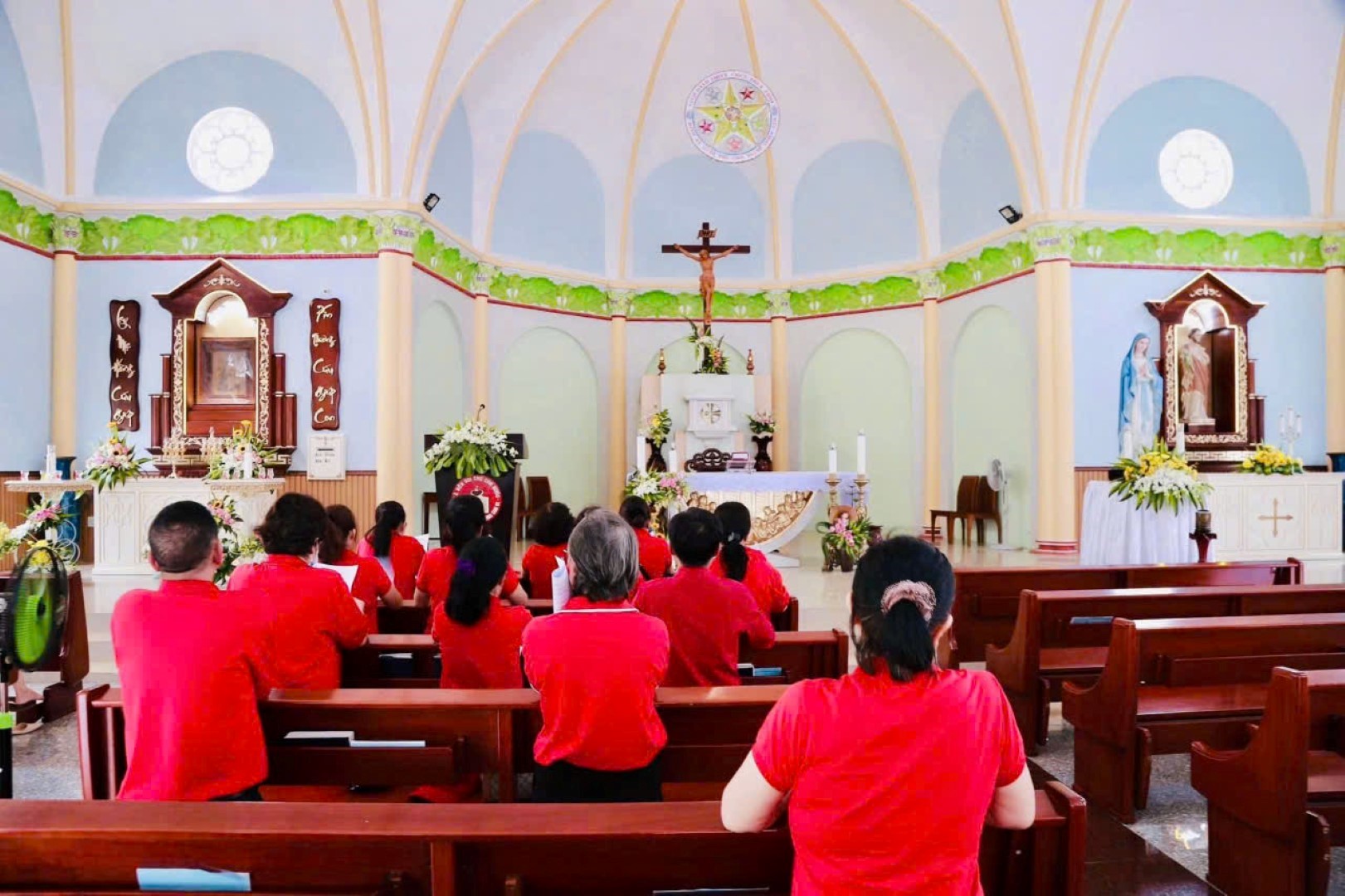 Ca đoàn Cecilia - giáo xứ Tân Phú hành hương Năm Thánh - 2025