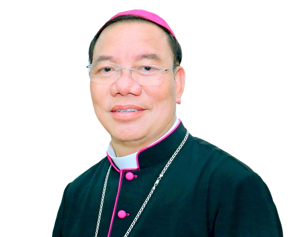 Đức Tổng Giám mục tân cử Giuse Vũ Văn Thiên dâng lễ tạ ơn