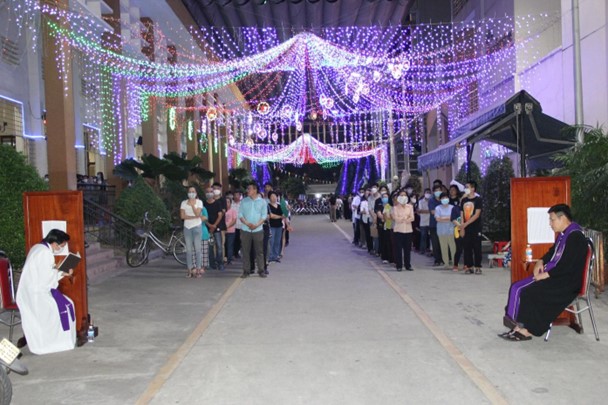 Giáo xứ Tân Phú: Tĩnh tâm mùa vọng 2022 và lãnh nhận Bí tích Hòa Giải