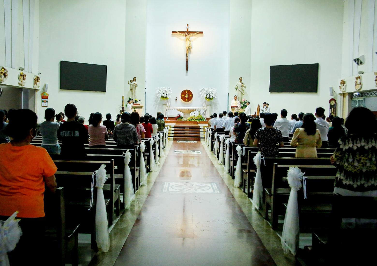 Giáo xứ Hòa Hưng: Thánh lễ tạ ơn mừng 10 năm hồng ân thánh hiến của Linh mục Vinh Sơn Nguyễn Đức Khanh, SVD