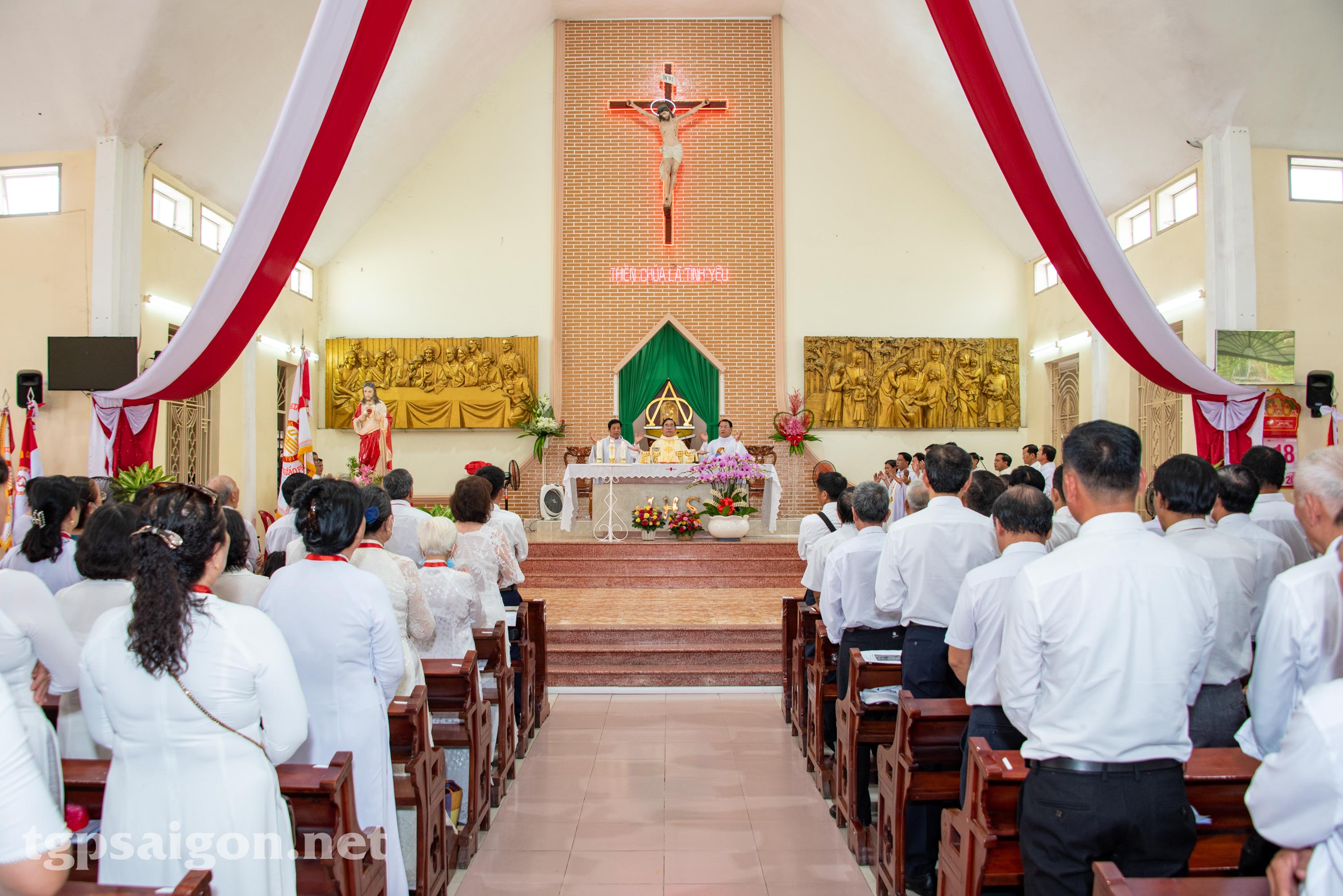 Gia đình Phạt tạ Thánh Tâm Chúa Giêsu Tổng Giáo phận Sài Gòn mừng lễ Thánh Tâm Chúa Giêsu 2022