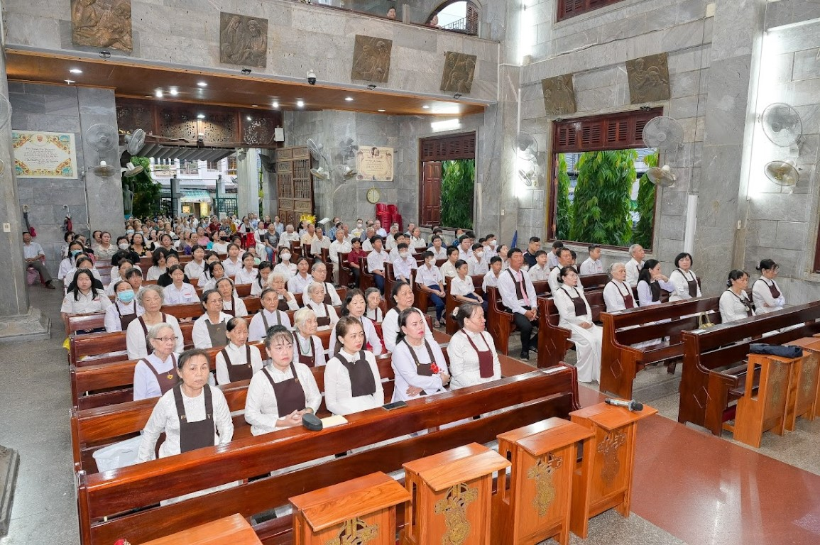 Giáo xứ Vĩnh Hòa: Hội Dòng Ba Cát Minh mừng lễ bổn mạng - 2024
