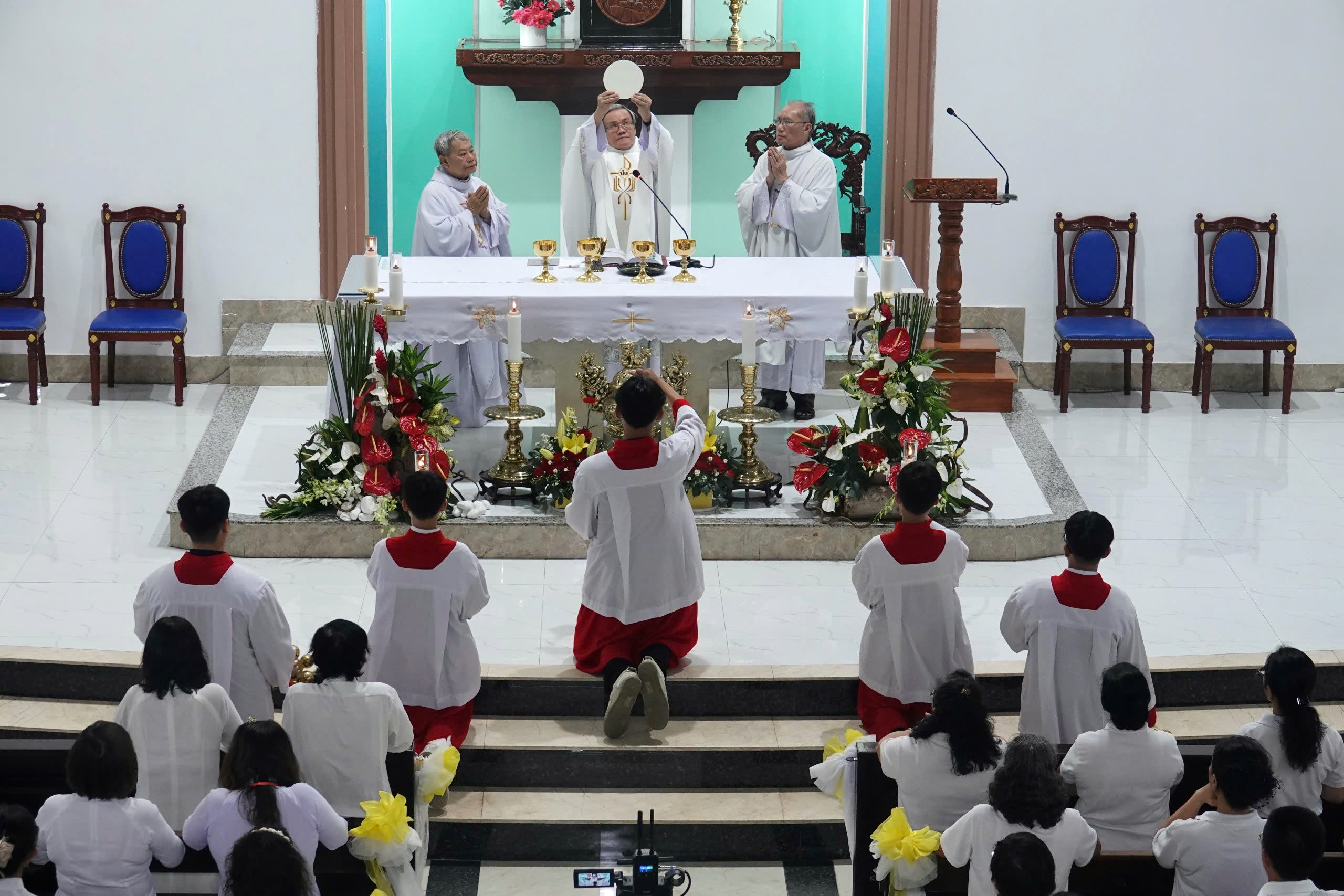 Caritas giáo xứ Nhân Hòa mừng Bổn Mạng Thánh Elisabeth Hungary - 2025