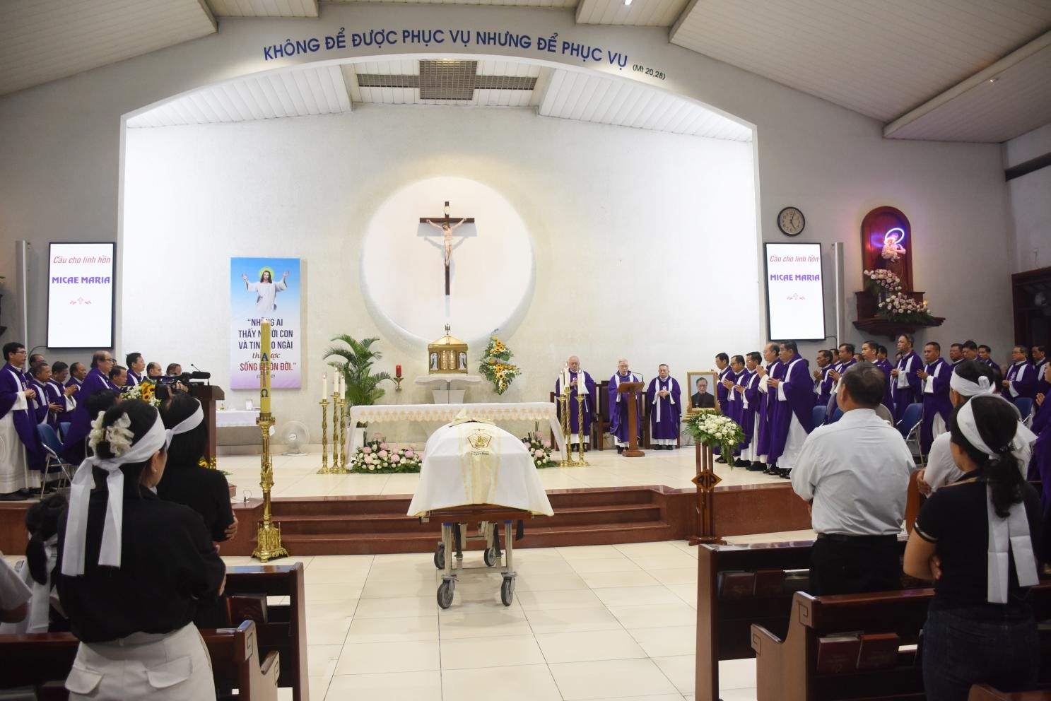 Dòng Mẹ Chúa Cứu Chuộc: Thánh lễ an táng Tu sĩ Micae Maria Nguyễn Minh Quân