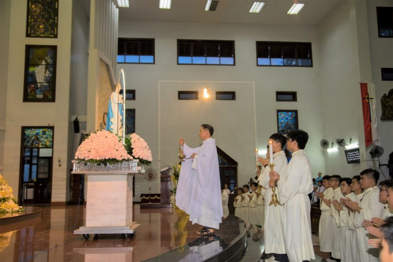 Giáo xứ Phú Bình: Mừng Lễ Đức Mẹ Hồn Xác Lên Trời