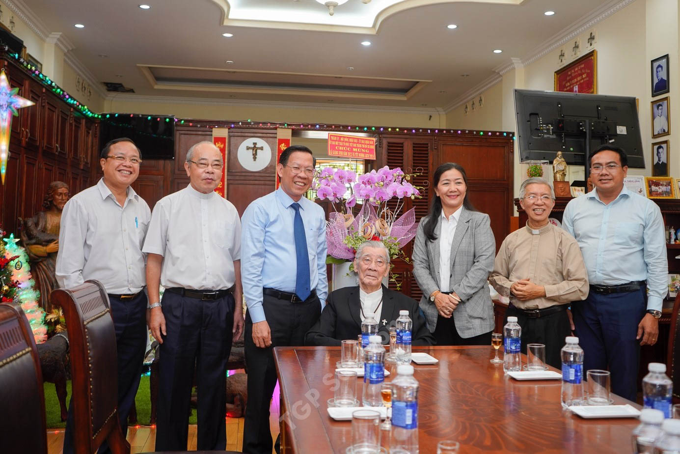 Lãnh đạo TP.HCM thăm Đức Hồng y GB Phạm Minh Mẫn nhân dịp lễ Giáng Sinh 2023 và Năm Mới 2024