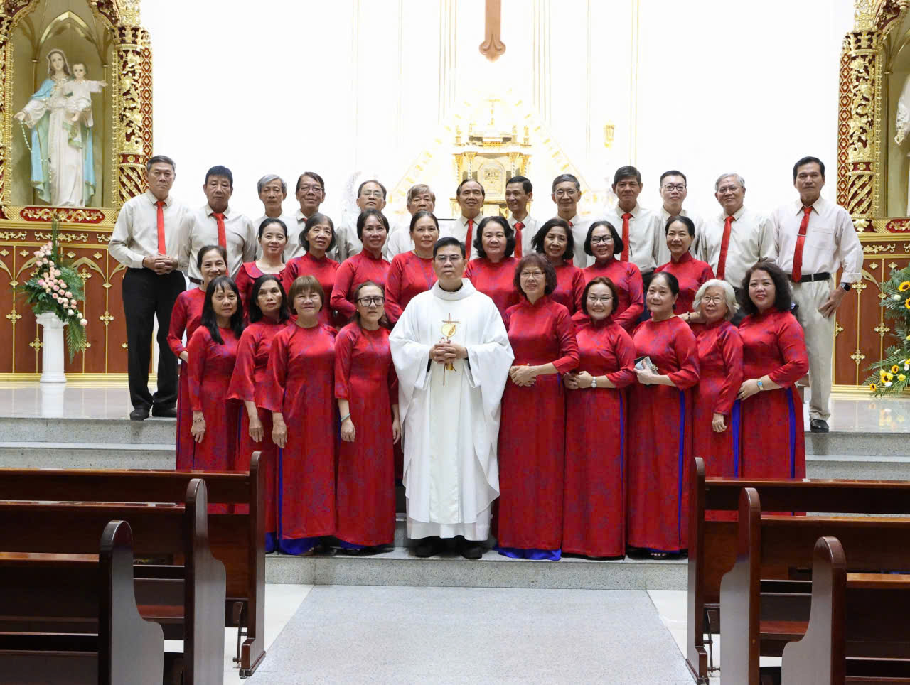 Giáo xứ Bắc Hà: Thánh lễ kính Thánh Giuse, mừng bổn mang Ca đoàn Giuse